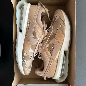 nike air max pre day se tan camo